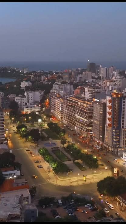 Dakar à la tombée de la nuit